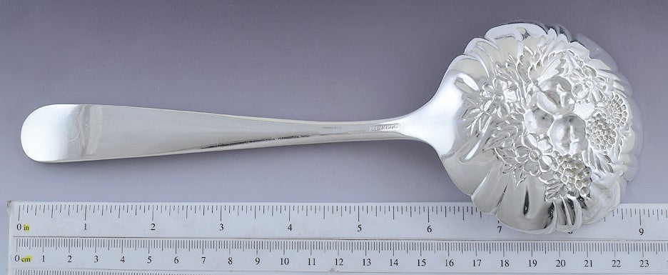 Fab Kirk Sterling Silver Floral Repousse Berry / Casserole Serving Spoon Scoop