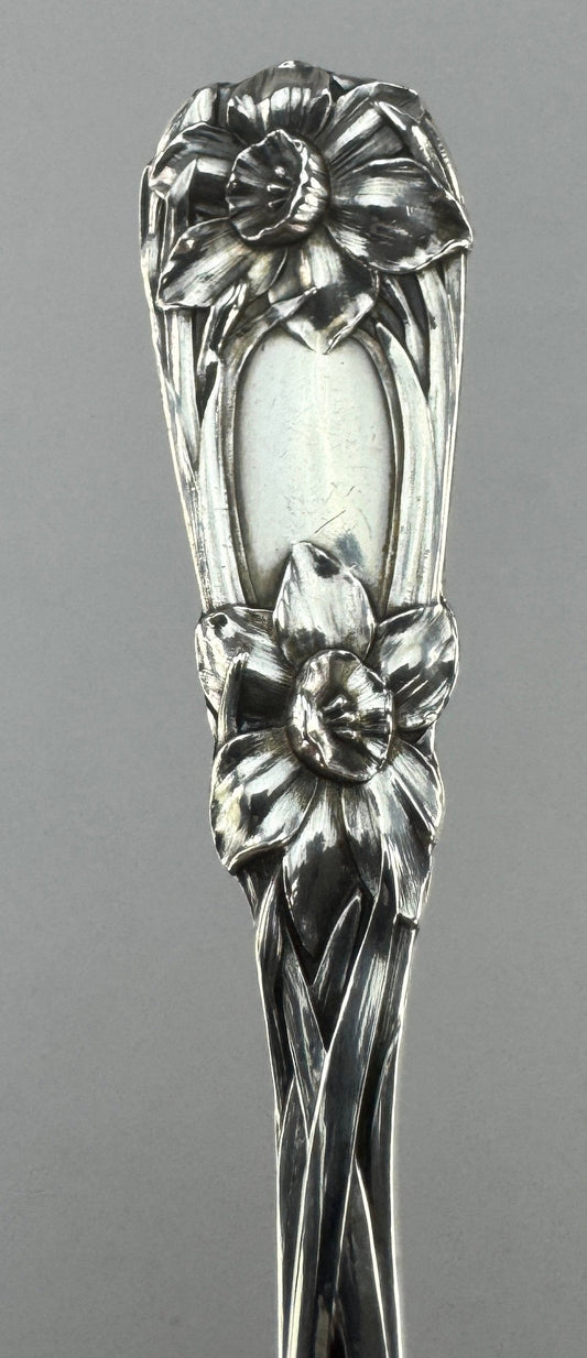 Pretty Art Nouveau Durgin New Art Sterling Silver Croquette Server 8.25 inches