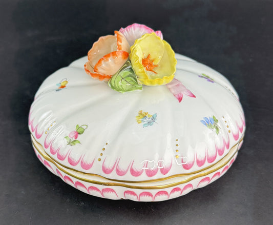 Lovely Herend Handpainted Floral Trinket Box Candy Dish w Flower Finial 6170
