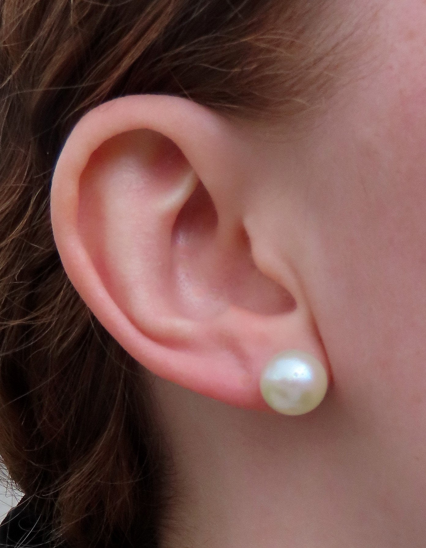Classic Pair 14k Yellow Gold 10mm Pearl Stud Earrings