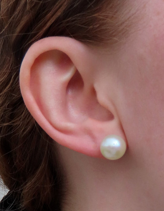 Classic Pair 14k Yellow Gold 10mm Pearl Stud Earrings