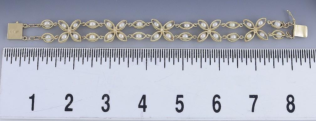 Beautiful 14k Gold Pearl & Sapphire Wire Flower Form Bracelet