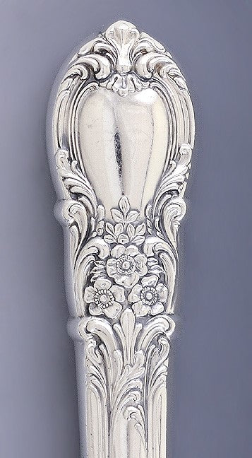 Fine Set 12 Lunt Sterling Silver American Victorian Pattern Knives