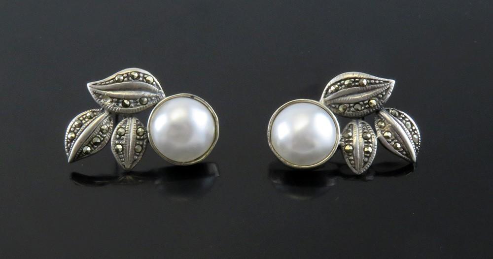 Stylish VTG Sterling Silver Mabe Pearl Marcasite Leaf Fruit Flower Stud Earrings