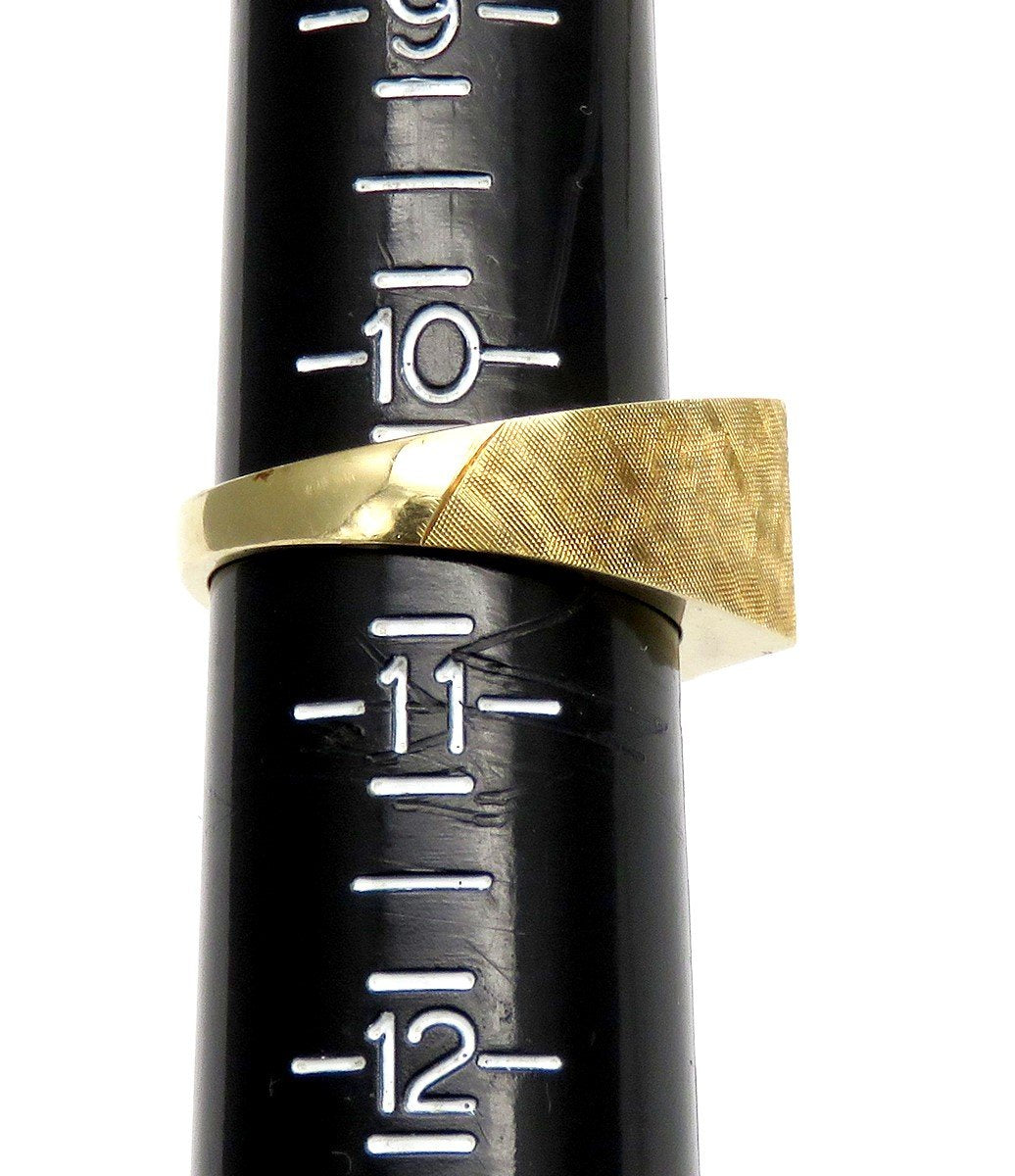 Stylish Retro 14k Yellow Gold Diamond Rectangular Mens Bright Cut Ring