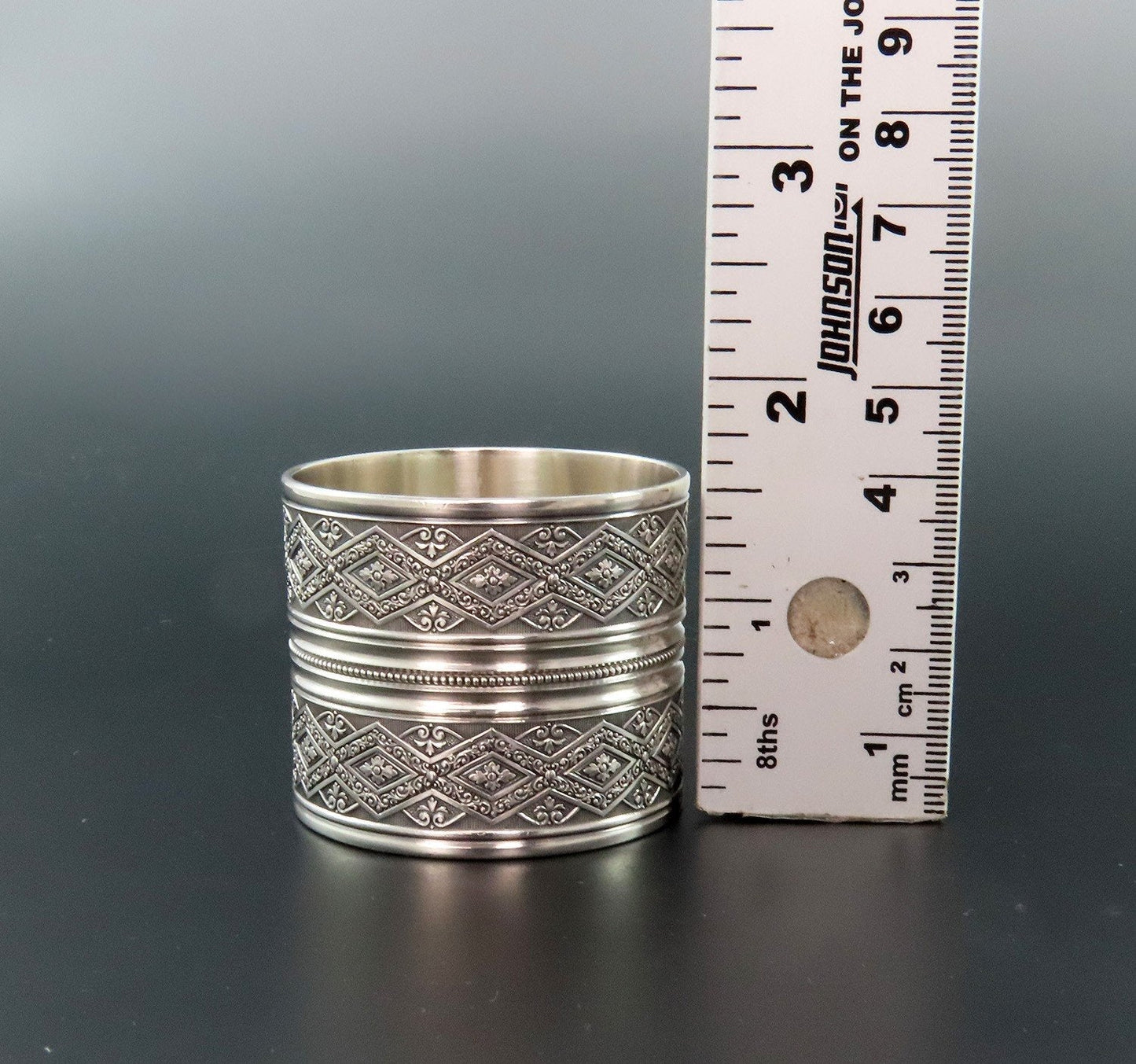Ornate c1870s American Victorian Coin Silver Napkin Ring No Monos