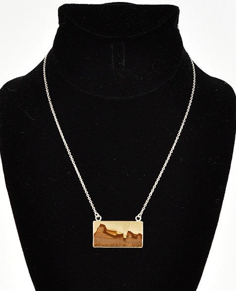 800 Purity Silver Necklace Chain and Genuine Stone Pendant Neat Design