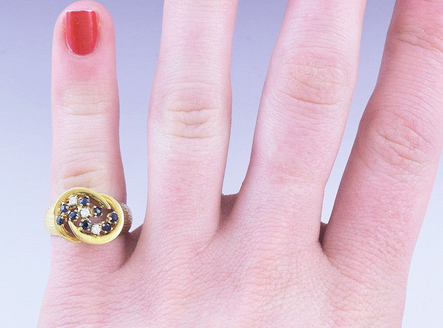 Elegant 18k Gold Diamond & Sapphire Brushed Finish Ring