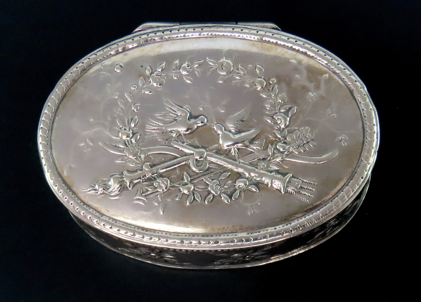 Nice J Kurz German Silver Small Oval Dresser Box No Mono 3/4" Tall
