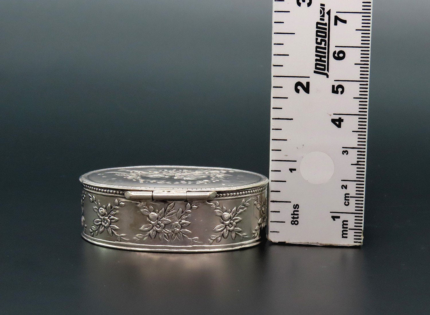 Nice J Kurz German Silver Small Oval Dresser Box No Mono 3/4" Tall