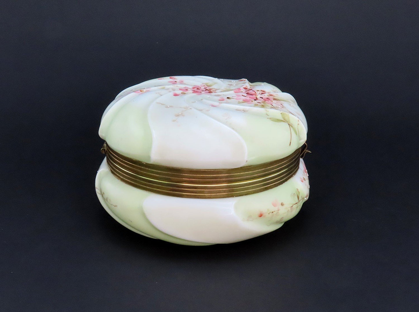 c1900 Rare C.F. Monroe Wavecrest Green Flowers Hand Painted Dresser Jewelry Box