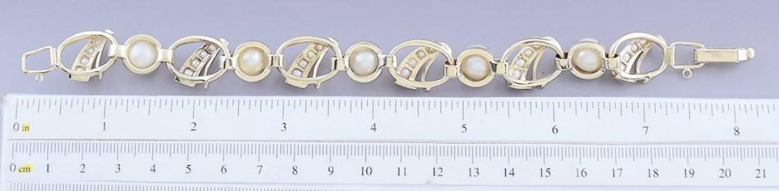 Fabulous 14k Yellow Gold and Pearl Link Bracelet
