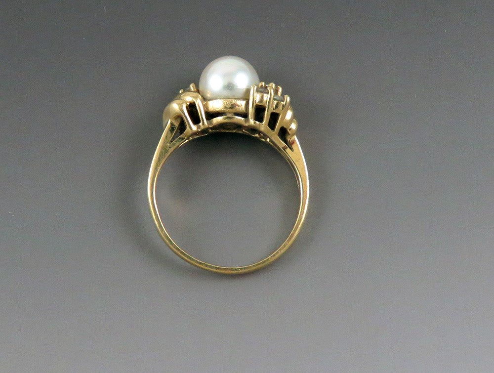 Beautiful 14k Yellow Gold ~6.8mm Pearl Diamond Ring