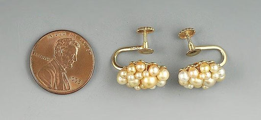 Lovely Pair of Vintage White and Pink Pearl 14k Gold Screwback Earrings 1950s