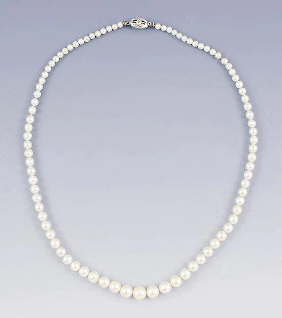 Classic Graduated Single Strand Pearl Necklace w/14k White Gold & Diamond Clasp