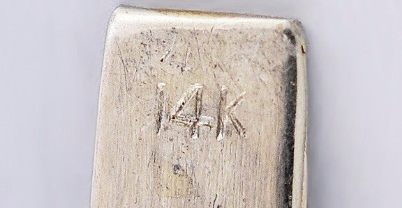 Classic Graduated Single Strand Pearl Necklace w/14k White Gold & Diamond Clasp