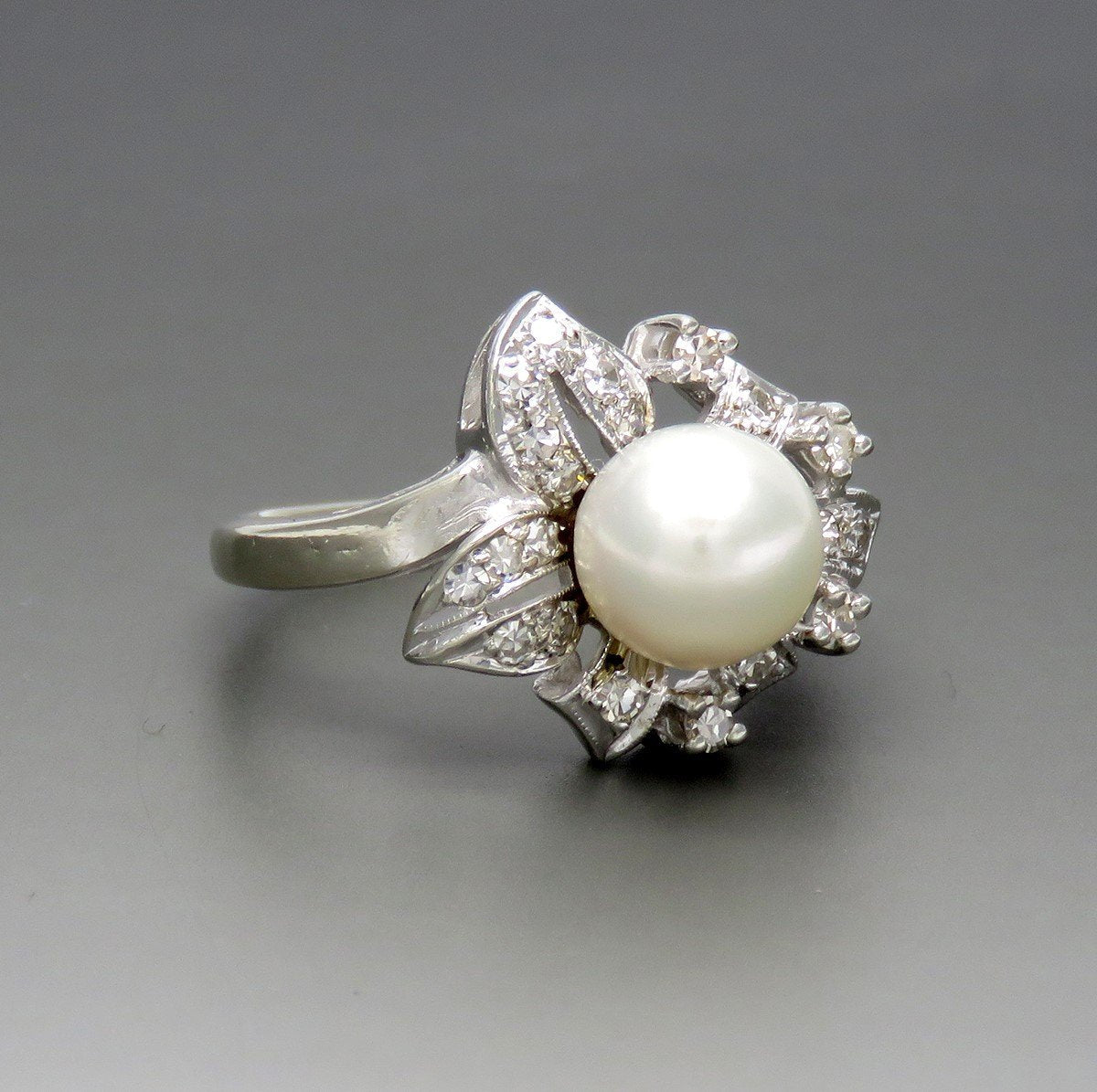 Dazzling 14k White Gold ~8mm Pearl ~.22ct Diamond Ring