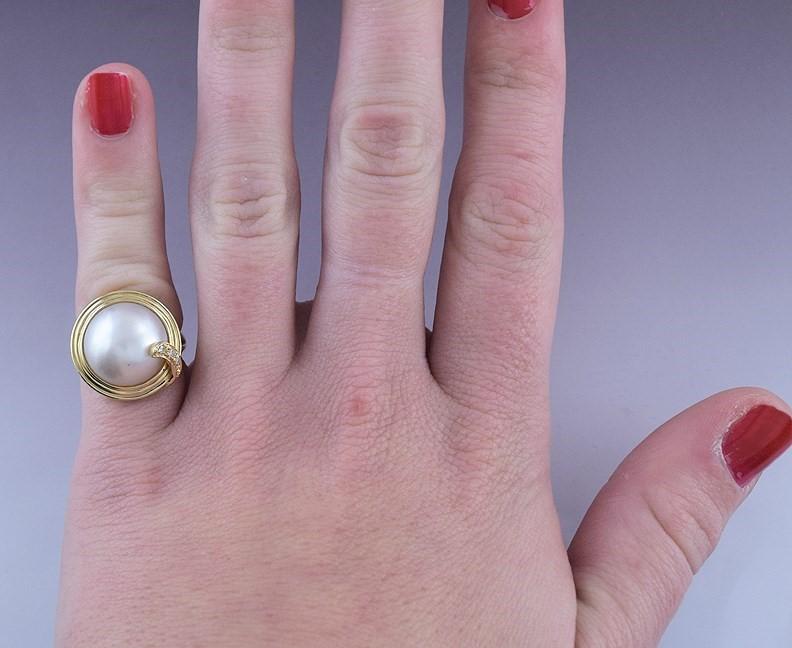 Stunning 18k Yellow Gold Mabe Pearl & Diamond Statement Dome Ring