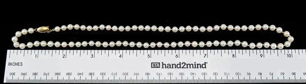 Wonderful Quality Knotted Strand of Pearls Necklace 14K Yellow Gold Clasp