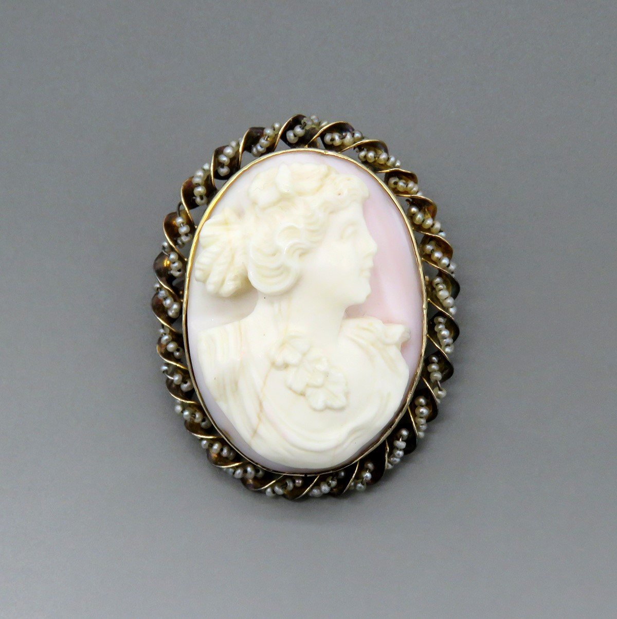 Early 1900s 10k Yellow Gold Real Seed Pearl Carved Cameo Brooch Pendant Pin