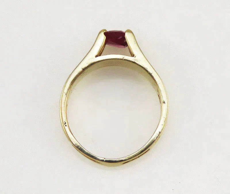 Lovely Natural Faceted Ruby Gemstone & 14K Yellow Gold Ring