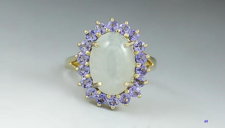 Stunning 14K Yellow Gold Violet Tanzanite & Jade Cabochon Halo Ring Size 9