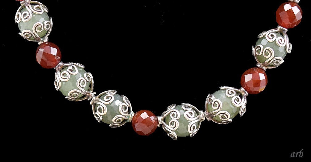 Gorgeous Modern Necklace of Sterling Silver Red Chalcedony Green Bloodstone