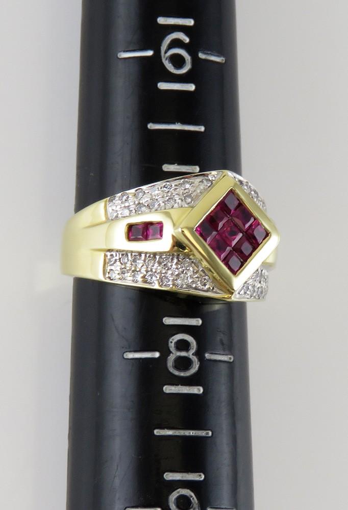 Stunning 14k Yellow Gold ~.36ct Ruby ~.25ct Diamond Ring