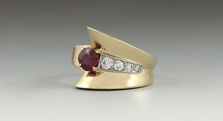 Elegant Modern 14K Yellow Gold ~.40CT Ruby & Diamond Ring Size 4