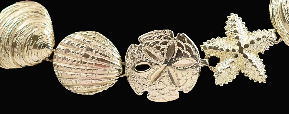 10k Yellow Gold Seashell Sanddollar Ocean Motif Bracelet Diamond Cut Detail