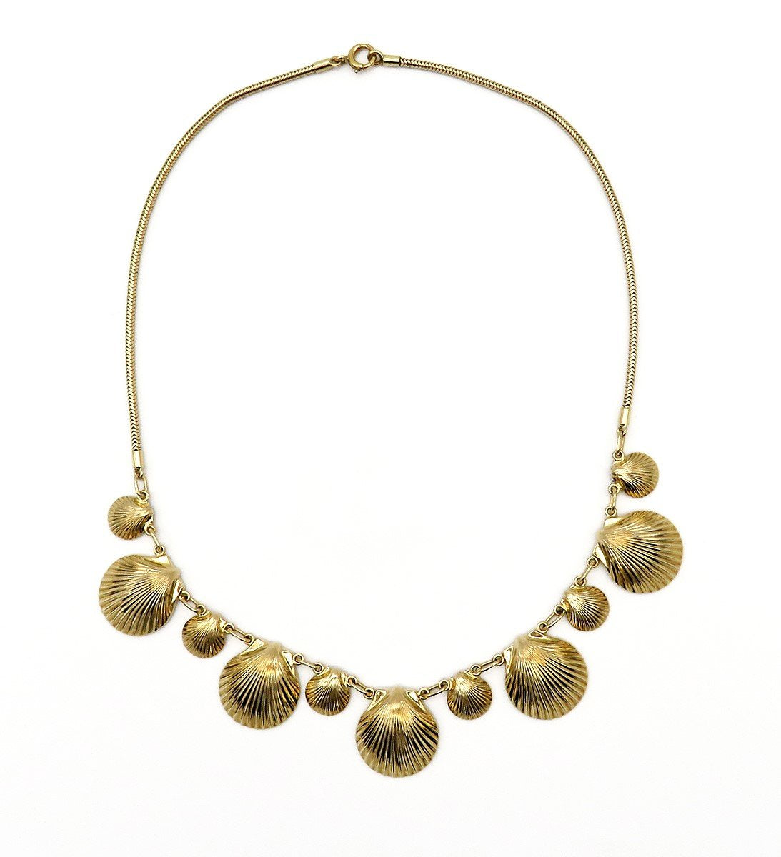 Stylish 14k Yellow Gold Seashell Scallop Clam Shells Necklace
