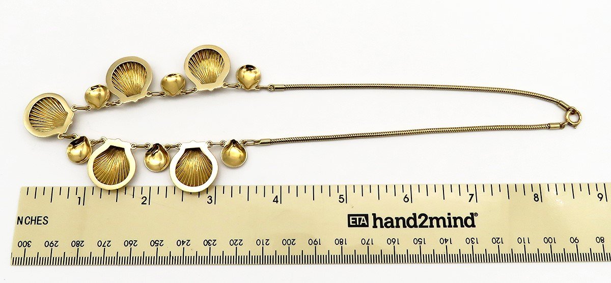 Stylish 14k Yellow Gold Seashell Scallop Clam Shells Necklace