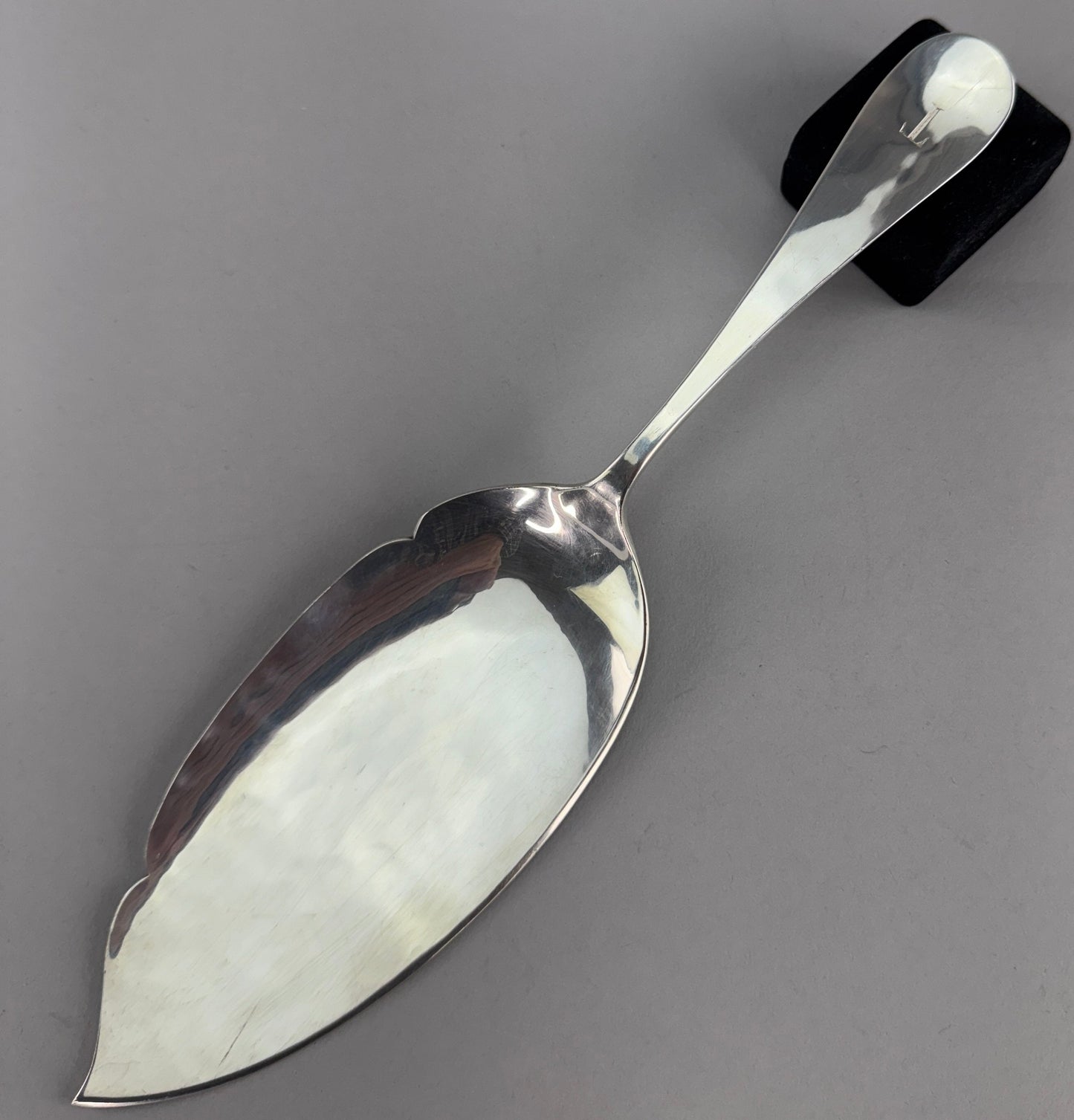 Fabulous Cartier Old Newbury Crafters Hand Wrought Sterling Silver Fish Server