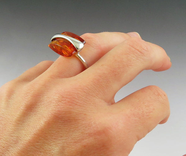 Stunning Sterling Silver Amber Contemporary Ring sz 8 1/2