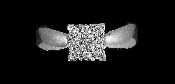 Eye Catching 14K White Gold Diamond Cluster Ring Size 6.5