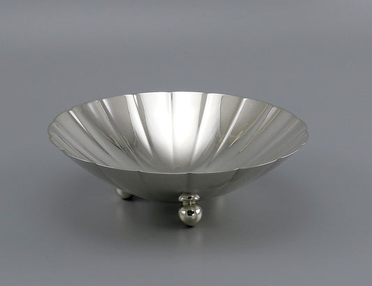 Antique c1920 Tiffany & Co Sterling Silver Ruffled Lobed Fruit Bowl or Dish