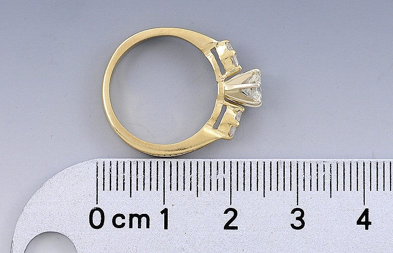 Gorgeous ~.35ct Diamond & 14k Yellow Gold Ring Classic Engagement Size 5.5