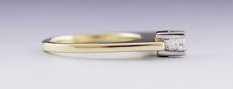 Stylish Modernist 14k Yellow Gold & Diamond Ring Size 7.25