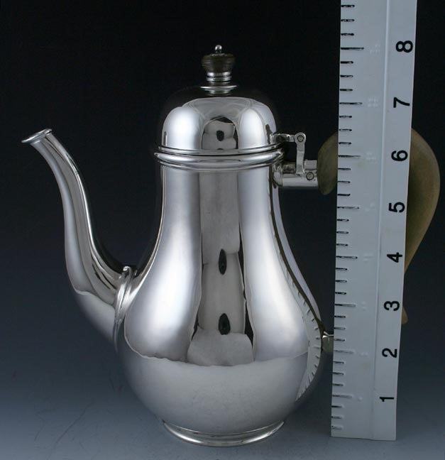 Antique 1920 Tiffany & Co Georgian Style Sterling Silver Tea Coffee Pot 8 1/2"