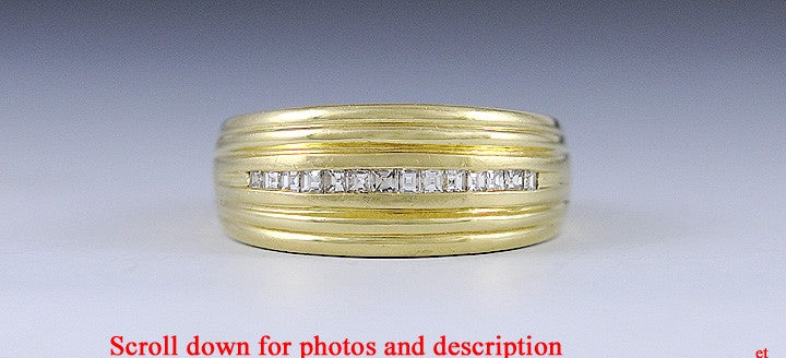 Threaded Band 18K Deep Yellow Gold & Sparkling Diamond Ring