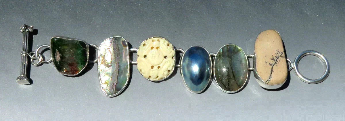 Stylish Sterling Silver Labradorite Black Pearl Gemstone Dei Gratia Bracelet
