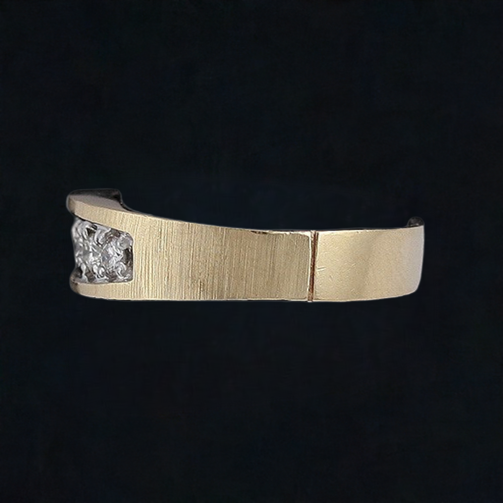 Eye Catching 14k Yellow Gold & Brilliant Diamond 5 Stone Ring