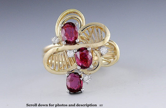 Lovely Ruby & Diamond 14K Yellow Gold Ring Size 6.75