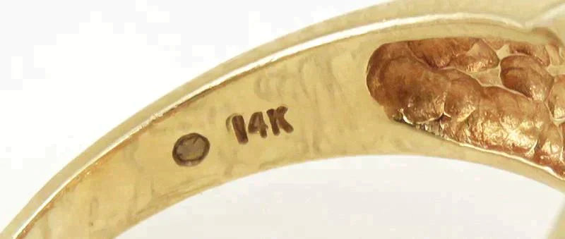 Lovely Modern 14K Yellow Gold & Diamond Ring Size 7