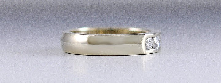Elegant 14K White Gold 7 Diamond Anniversary Band Ring Size 6