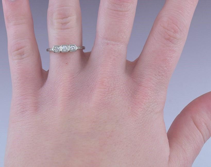 c1920s Lovely VTG 14k Gold & ~.30ct TRIPLE Diamond Ring