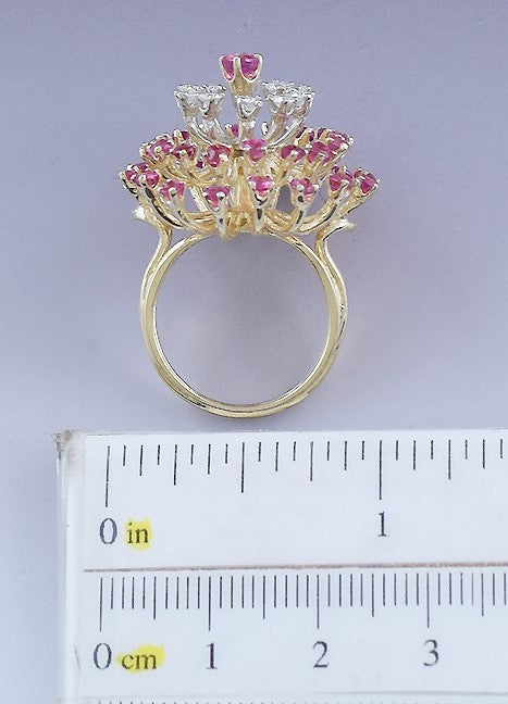 Beautiful 14k Yellow Gold Red Ruby & Diamond Cluster Ring Size 5.5