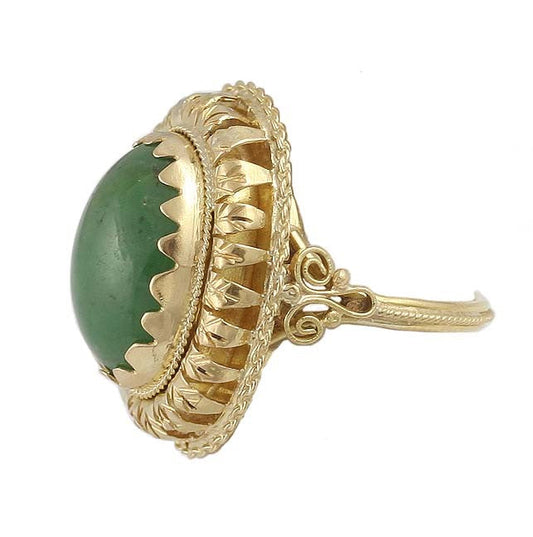 Stunning Italian 18K Yellow Gold Green Jade Cabochon Ring Size 5.5
