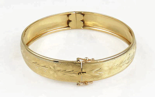 Italian 18K Yellow Gold Florentine Brushed Finish Flower Bangle Bracelet