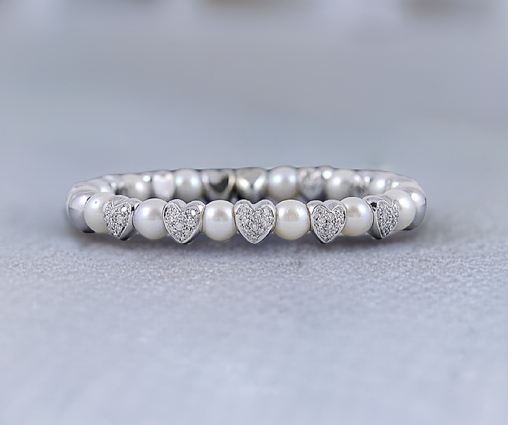 Heart 18K White Gold Pearl and Diamond Bracelet